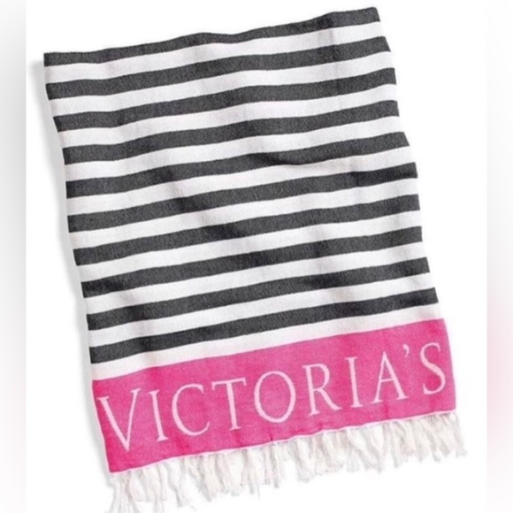 Victoria Secret Beach Blanket - Picture 3 of 5